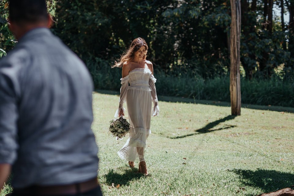 Emma Wise photography walking towords bridegroom